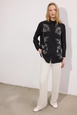 CHEMISE AVEC DÉTAILS DE BRODERIE