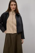 SHORT BUTTONED KNITTED CARDIGAN