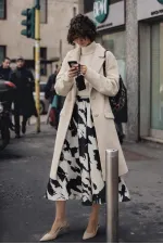 JUPE EN SATIN À MOTIFS