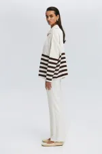 DÜĞME DETAYLI ÇİZGİLİ KAZAK