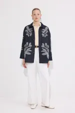 APLİKE NAKIŞLI  KEMERLİ DENİM CEKET