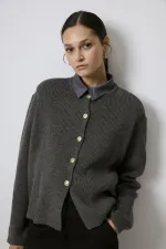 SHORT CARDIGAN WITH GOLD BUTTONS SHORT CARDIGAN WITH GOLD BUTTONS