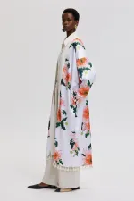 FLORAL PATTERNED KIMONO WITH TASSEL DETAILS FLORAL PATTERNED KIMONO WITH TASSEL DETAILS