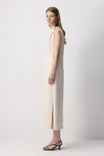 METAL AKSESUAR DETAYLI ELBİSE