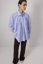 100% COTTON SHIRT WITH ROSE DETAIL
