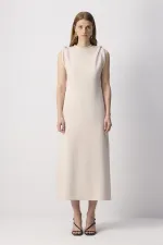 METAL AKSESUAR DETAYLI ELBİSE