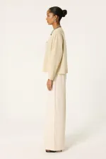 CONTRAST BUTTONED JACKET