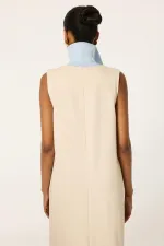 CLEAVAGE COVERING SHIRT COLLAR