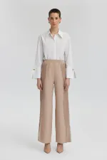 PANTALON EN LIN AVEC DÉTAILS EN ORGANZA
