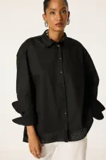 CHEMISE AVEC DÉTAILS EN DENTELLE