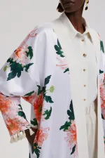 FLORAL PATTERNED KIMONO WITH TASSEL DETAILS FLORAL PATTERNED KIMONO WITH TASSEL DETAILS