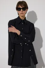 DÜĞME DETAYLI GÖMLEK