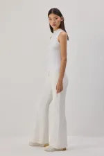 DİK YAKA KOLSUZ İÇLİK