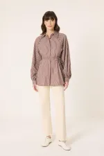 DÜĞME DETAYLI ÇİZGİLİ GÖMLEK