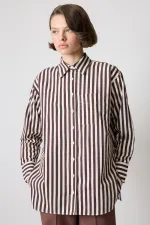 CHEMISE SURDIMENSIONNÉE À RAYURES ÉPAISSES CHEMISE SURDIMENSIONNÉE À RAYURES ÉPAISSES