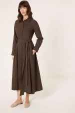 ROBE CHEMISE AVEC CEINTURE À LA TAILLE
