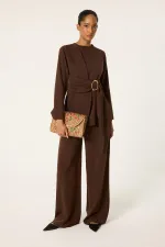ENSEMBLE TUNIQUE ET PANTALON AVEC BOUCLE DORÉE