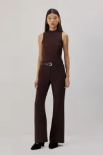 DİK YAKA KOLSUZ İÇLİK