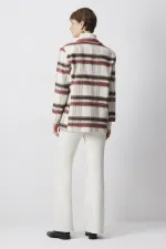 VESTE BLAZER À BOUTONS DORÉS À CARREAUX