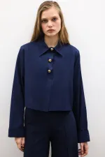 CHEMISE COURTE À BOUTONS DORÉS