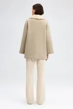 YAKASI KÜRKLÜ SWEATSHIRT YAKASI KÜRKLÜ SWEATSHIRT