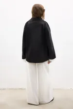 VESTE EN SATIN AVEC CEINTURE EN CUIR