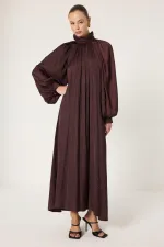 ROBE EN CHIFFON ORNÉE