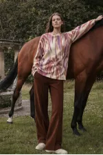 ABSTRACT DESENLİ TRİKO KAZAK