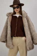 KISA BOY DÜĞMELİ TRİKO HIRKA