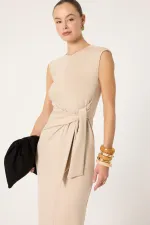 BAĞLAMALI KOLSUZ ELBİSE