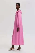 DRESS WITH RUFFLED COLLAR DRESS WITH RUFFLED COLLAR