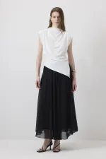 CHEMISE AVEC DÉTAIL DE PLIS AUX ÉPAULES