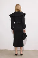 YAKASI İŞLEMELİ GÖMLEK