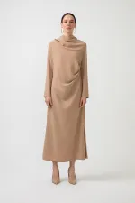 BÜZGÜLÜ KREP ELBİSE