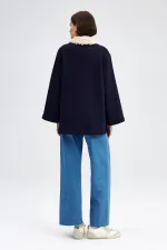 FUR-COLLARED SWEATSHIRT