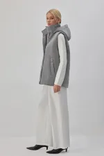 HOODED PUFFER VEST