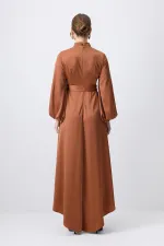 DRAPELİ TAŞLI SATEN ELBİSE