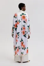 FLORAL PATTERNED KIMONO WITH TASSEL DETAILS FLORAL PATTERNED KIMONO WITH TASSEL DETAILS