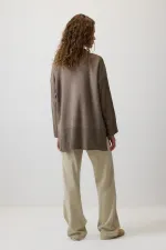 DİK YAKA BASIC TRİKO KAZAK