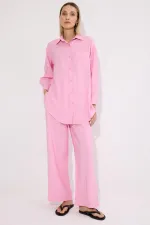 ENSEMBLE CHEMISE ET PANTALON AVEC POCHES