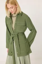 CHEMISE À COUTURES CONTRASTÉES