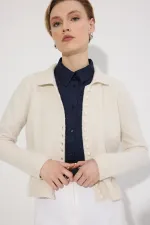 DÜĞMELİ TRİKO HIRKA