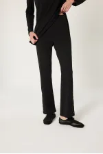 ENSEMBLE TUNIQUE ET PANTALON AVEC DÉTAIL DE BOUTONS-PRESSION