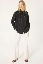 ASİMETRİK YAKA TAŞLI KUPRA GÖMLEK