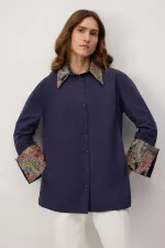 CHEMISE À MOTIFS ETHNIQUES