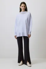 YAKASI İNCİLİ KAZAK