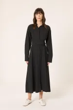 ROBE CHEMISE AVEC DÉTAIL DE CEINTURE