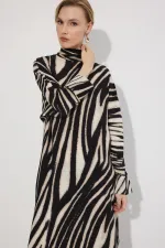 ROBE À MOTIFS ABSTRAITS