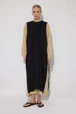 ROBE EN VISCOSE DE COULEURS CONTRASTÉES