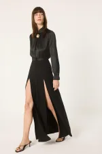 Tunique détaillée avec accessoires